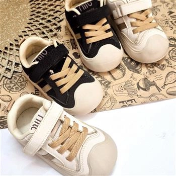 کتونی بچگانه مدل بردیا